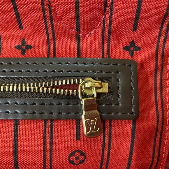 Authentic Pre Loved Louis Vuitton Neverfull MM Damier Ebene - Picture 6 of 16